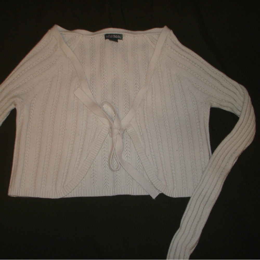 White Cropped Cardigan Sweater with Ribbed Texture